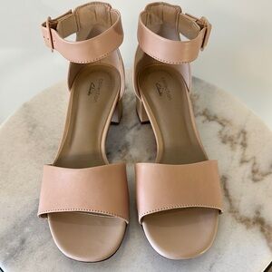 Clarks Tan Sandals with Ankle Strap and Block Heel